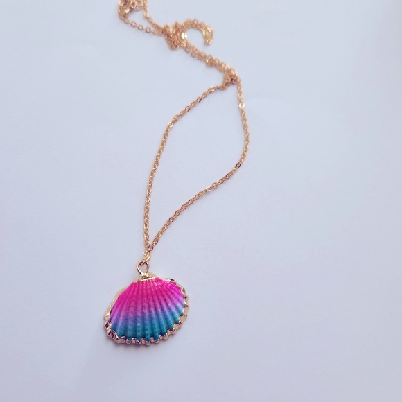 Women’s necklace Seashell and Gold Necklace Nwt - Picture 7 of 12
